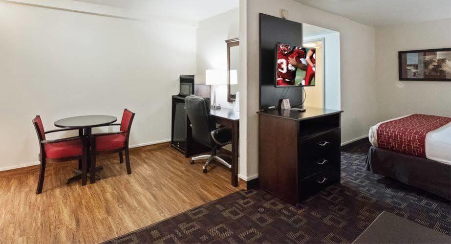 Red Roof Inn Oklahoma Airport I 40 W Fairgrounds Bagian luar foto